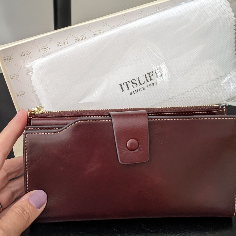 Brand new It's Life Wallet